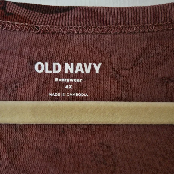 Old Navy Women's Maroon Rose Print Blouse - Picture 3 of 3